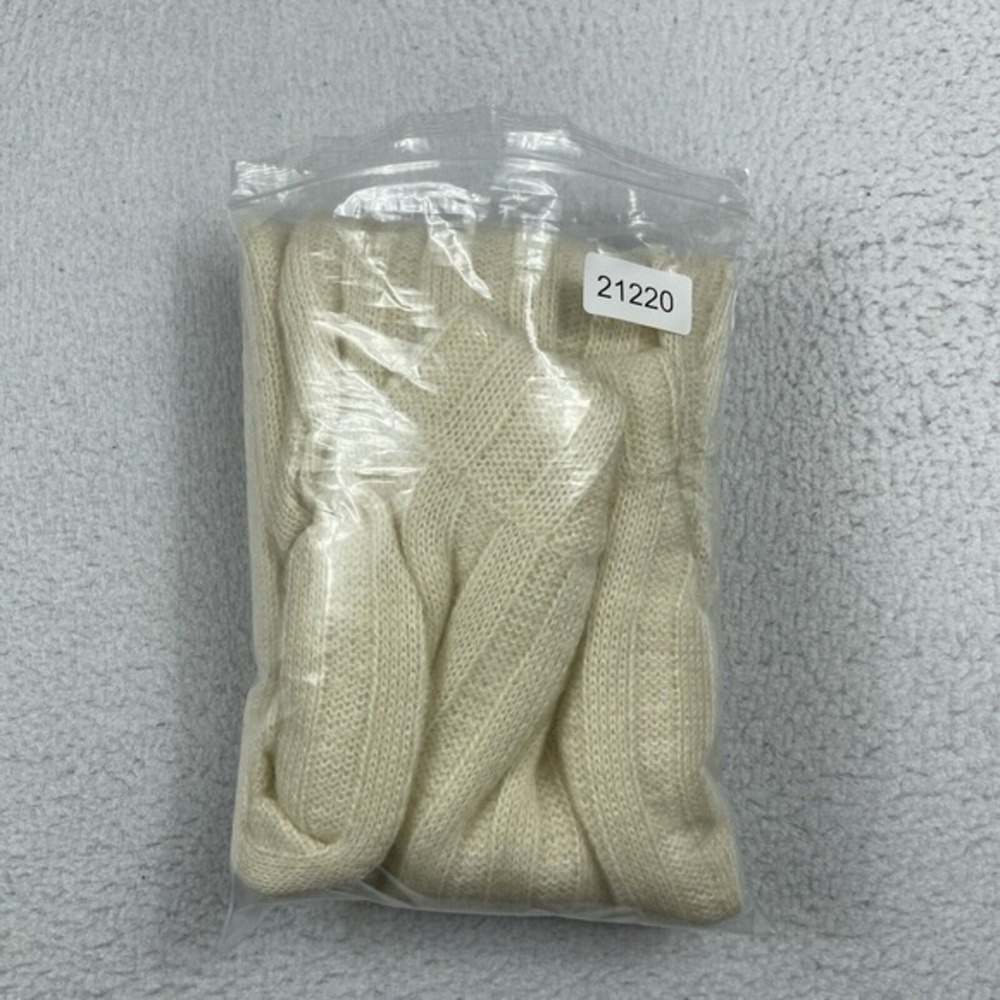 Saks Fifth Avenue Sweater Womens Medium Cream Made in Italy Mohair Blend Cozy - Picture 11 of 11